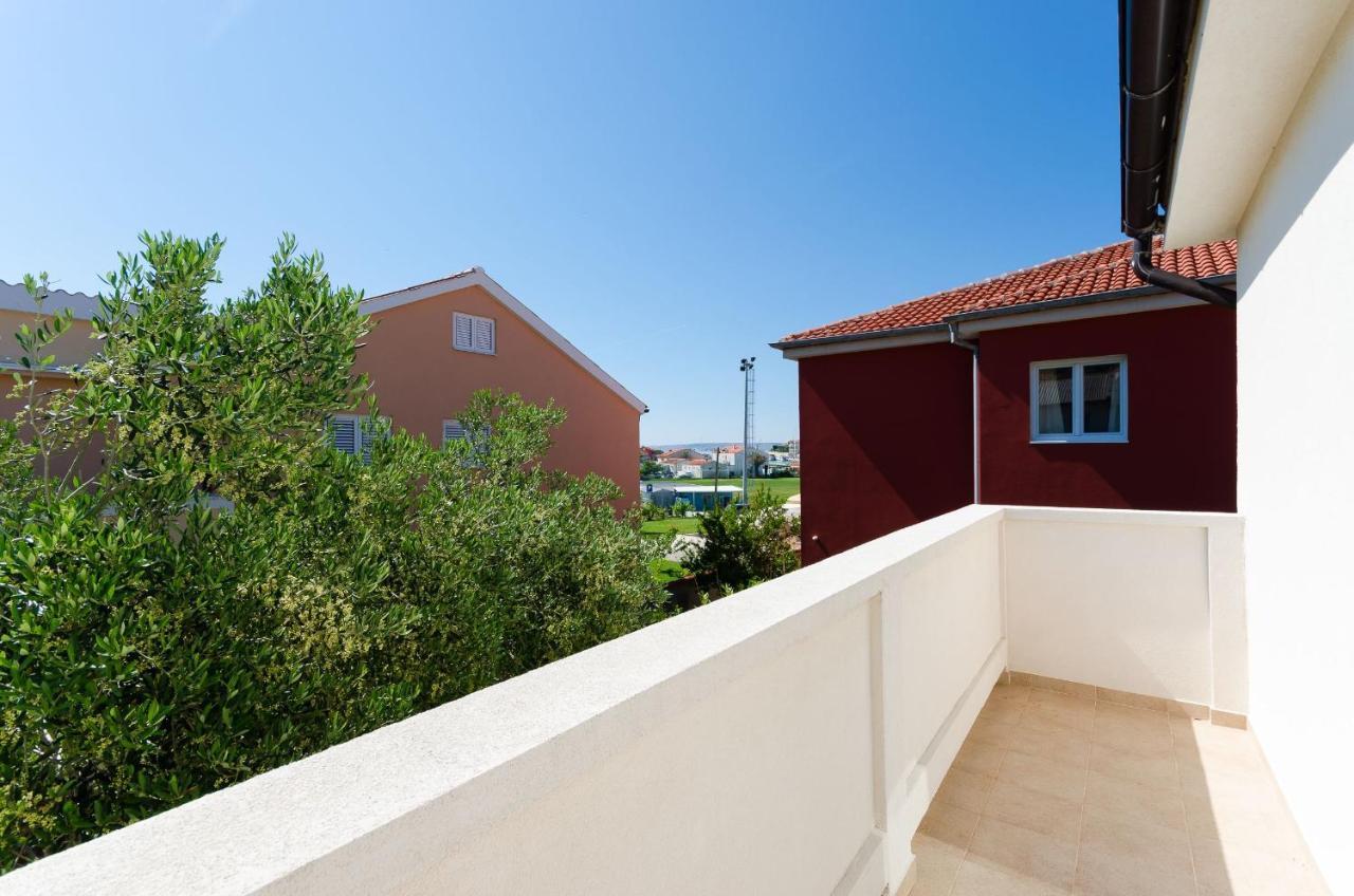 Apartments Toni Banjol Εξωτερικό φωτογραφία