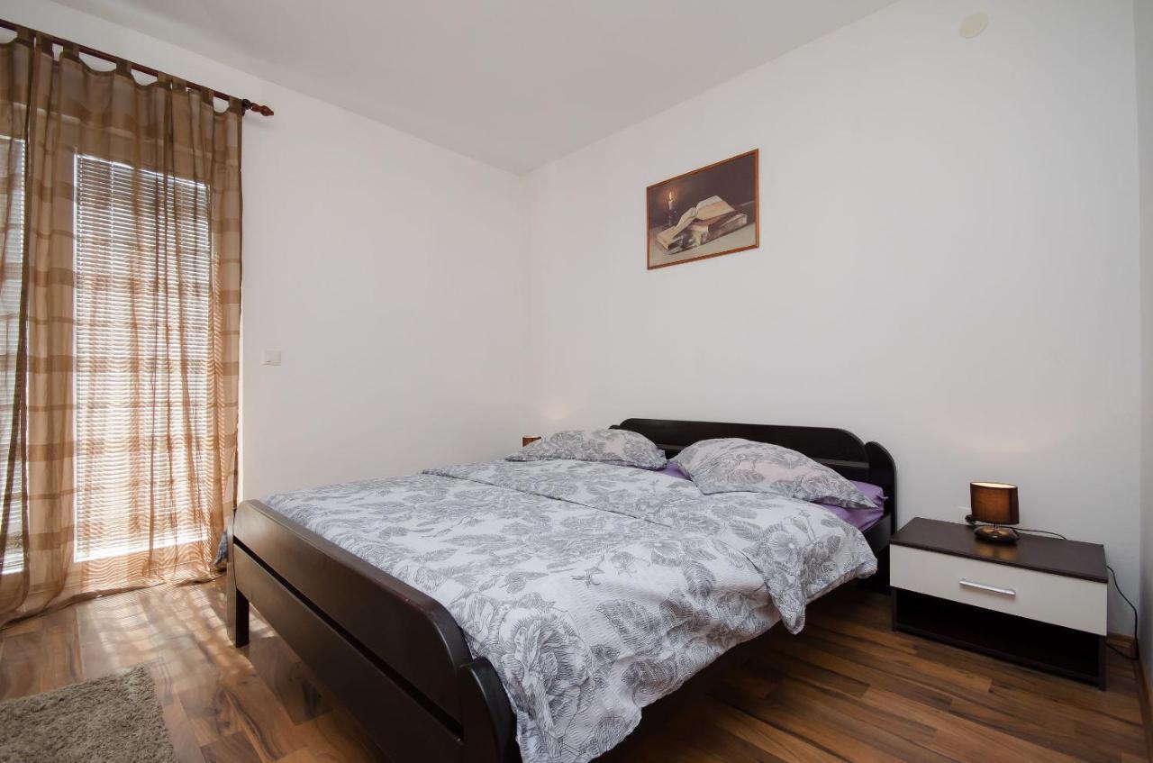 Apartments Toni Banjol Εξωτερικό φωτογραφία