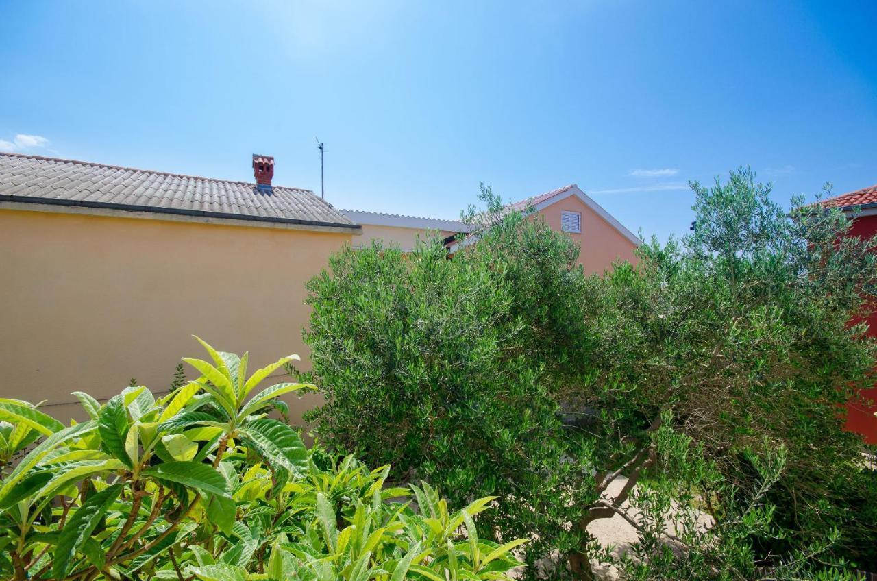 Apartments Toni Banjol Εξωτερικό φωτογραφία