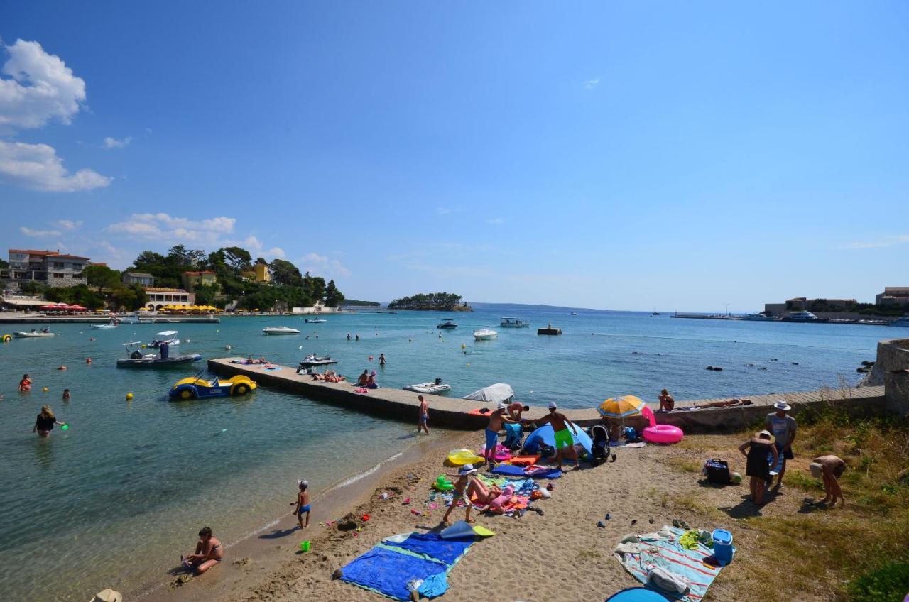 Apartments Toni Banjol Εξωτερικό φωτογραφία