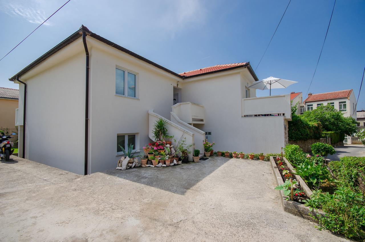 Apartments Toni Banjol Εξωτερικό φωτογραφία