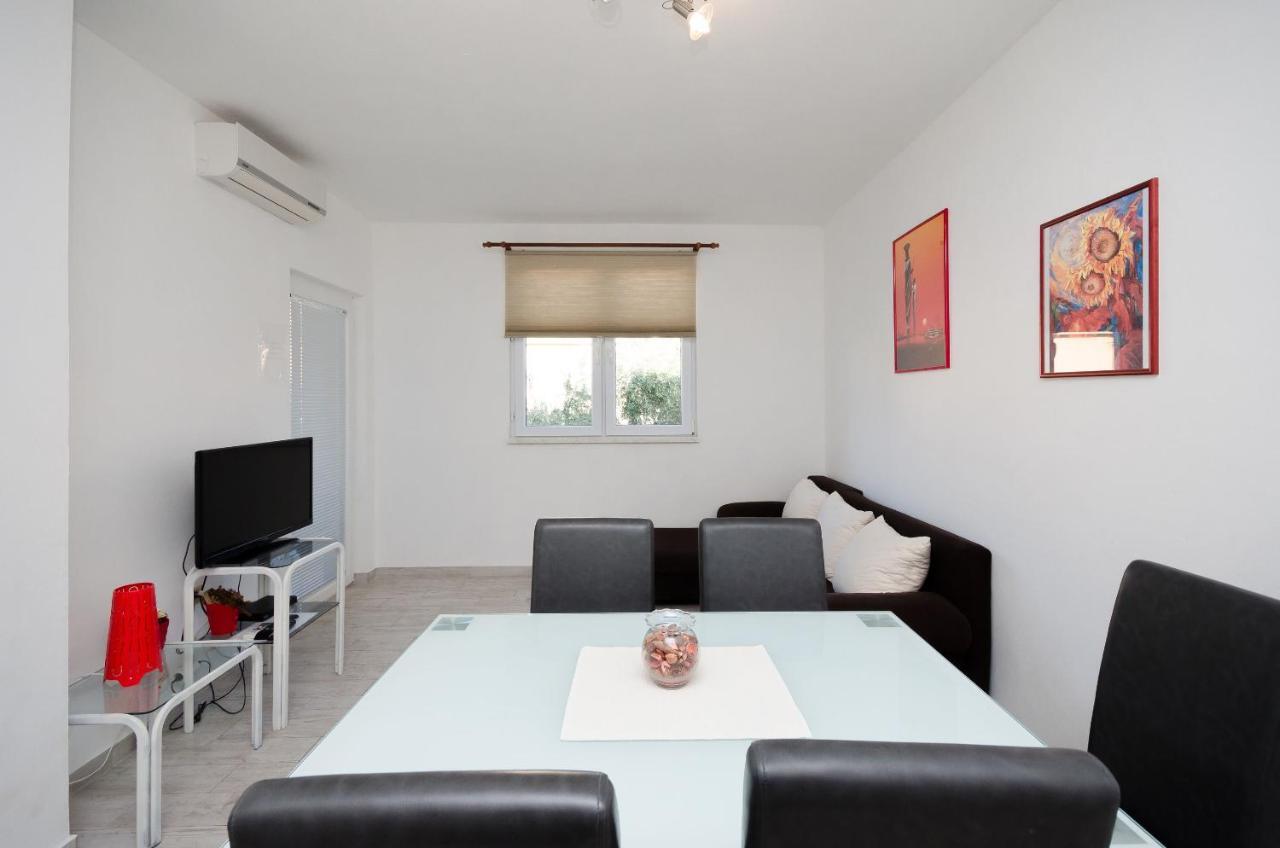 Apartments Toni Banjol Εξωτερικό φωτογραφία