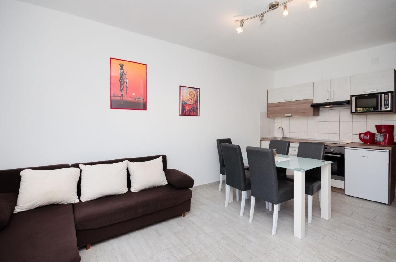 Apartments Toni Banjol Εξωτερικό φωτογραφία